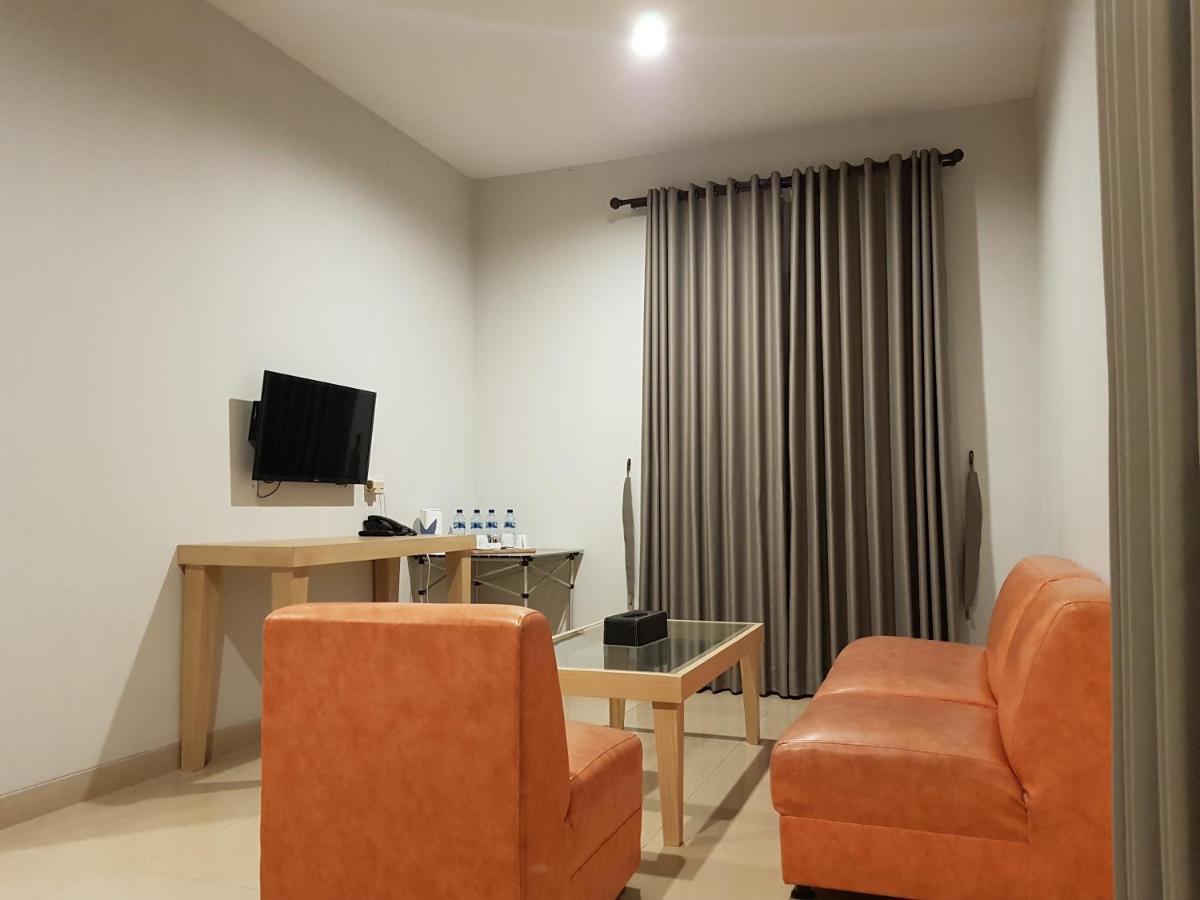 New Mountain Springs Hotel & Resort Lembang Exterior foto